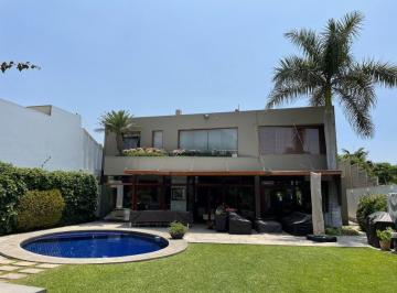 Casa de 5 habitaciones, Lima · Alquilo Casa Rinconada Baja Arquitectura Moderna Amplio Jardín y Piscina