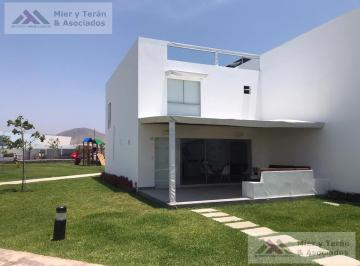 Casa · 200m² · 4 Dormitorios · 2 Estacionamientos · Venta Casa de Playa en Condominio en Playa Kentia