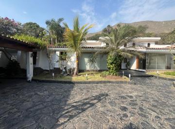 Casa de 4 habitaciones, Lima · Alquiler Casa 4,500 m² en La Pradera - La Molina