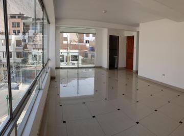 Departamento de 3 habitaciones, Lima · Se Vende Amplio Departamento en 3er Piso en La Molina