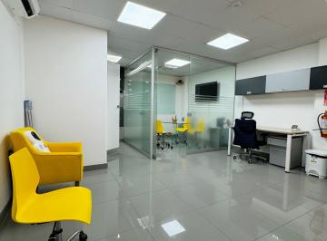 Oficina comercial de 1 habitación, Lima · Oportunidad! Formidable Oficina en Venta Acondicionada y Equipada