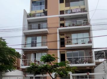 Apartamento de 3 habitaciones, Lima · Alquilo Departamento Triplex con Cochera