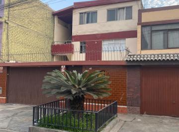 Casa de 5 habitaciones, Lima · Casa de Tres Pisos y Tres Dptos