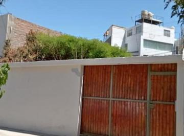 Terreno / Lote de 3 habitaciones, Arequipa · Venta Casa Como Terreno Doble Frentera El Palacio II Sachaca