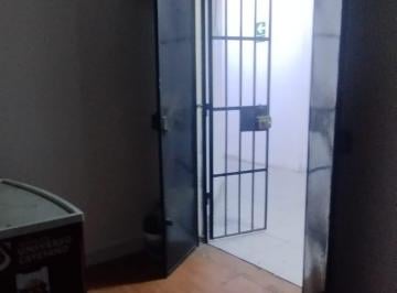 Local comercial de 1 habitación, Lima · Alquilo Local - Primer Piso - Frente a Univ Catolica 9.9.3.9.8.2.4.8.5