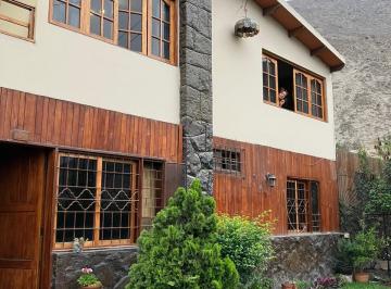 Casa de 5 habitaciones, Lima · Bonita Casa en Venta en Chaclacayo Rodeado de Áreas Verdes.