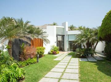 Casa de 4 habitaciones, Lima · Casa en La Estancia - La Molina | 1,140 m² | 4 Dorm | 5 Baños | 4 Cocheras