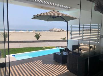 Casa · 200m² · 6 Dormitorios · 2 Estacionamientos · Casa de Playa en Condominio Las Palmeras