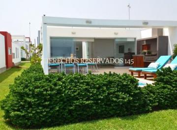 Casa · 190m² · 4 Dormitorios · 2 Estacionamientos · A. T. 260 m² - ¡Bajó de Precio! Bonita Casa con Vista Al Mar, 1era Fila