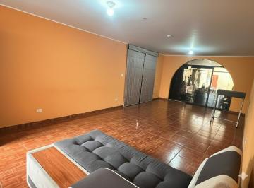 Casa de 8 habitaciones, Lima · Bajo de Precio! Funcional Casa en La Molina a 1 Cuadra del Ovalo La Fontana