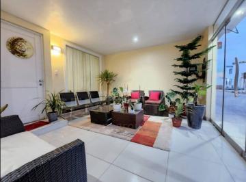 Casa de 5 habitaciones, Chiclayo · Remate de Casa de 3 Pisos en Condominio Sol de Pimen