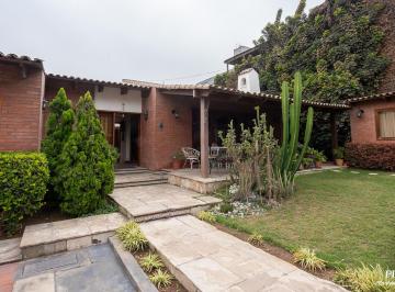 Casa de 3 habitaciones, Lima · Hermosa Casa con Excelente Ubicación, La Molina Vieja Precio Negociable