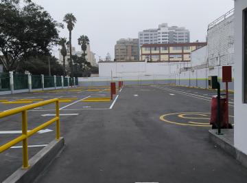 Local comercial de 8 habitaciones, Lima · Super Ubicacion Alta Exposicion de Marca! A. T