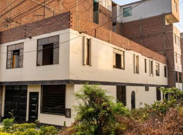 Casa de 7 habitaciones, Lima · Venta Amplia Casa Ate, Precio Rebajado 2 Pisos + Azotea y Base Para 5 Pisos - Precio Negociable