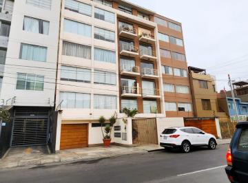 Departamento de 4 habitaciones, Lima · Alquilo Departamento de 4 Habitaciones Completamente Amoblado en Miraflores