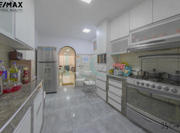 Departamento de 4 habitaciones, Lima · Lindo Flat Cerca a Metro La Molina