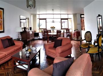 Casa · 240m² · 3 Dormitorios · 1 Estacionamiento · Surco Se Vende Casa 1er Piso 3 Dorm. 1 Cochera At 304 m²