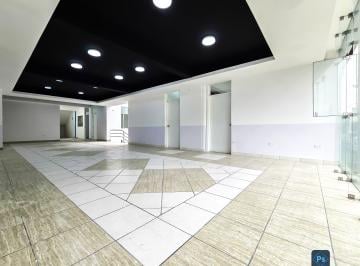 Local comercial de 12 habitaciones, Lima · Local Comercial en Av 3 Pisos 540 m² 12 Ambientes 6 Baños Us$3,950 Dolares