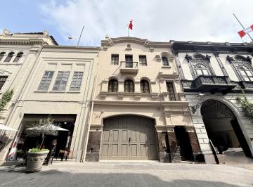 Local comercial · 841m² · 22 Dormitorios · Venta de Local