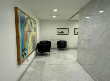 Oficina comercial · 550m² · 20 Dormitorios · 13 Estacionamientos · Excelente Oportunidad de Oficina en El Centro Empresarial Real