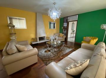 Casa de 5 habitaciones, Lima · Casa Santa Catalina en Esquina Como Terreno o Para Nido