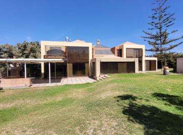 Terreno / Lote de 4 habitaciones, Arequipa · Se Vende Casa Como Terreno en Cayma Baja, Ideal Proyecto Inmobiliario