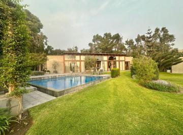 Casa de 3 habitaciones, Lima · Casa de Campo en Cieneguilla en Condominio Privado
