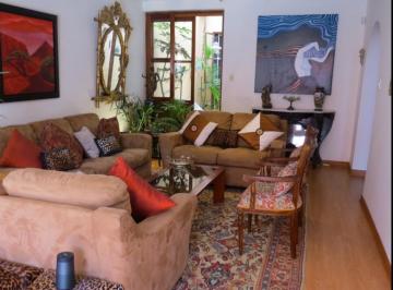 Casa de 7 habitaciones, Trujillo · Se Vende Casa en Centro Historico con Param Comerciales - Trujillo