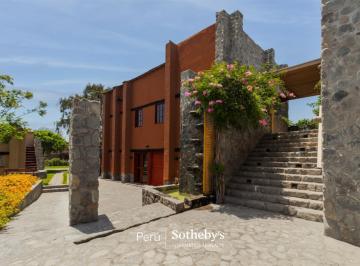 Casa · 3500ha · 7 Dormitorios · 3 Estacionamientos · ¡Espectacular Residencia de 9.000 m² en Venta en Pachacamac!