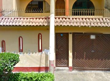 Casa de 4 habitaciones, Callao · Venta de Casa en La Perla Alta Callao