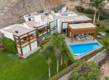 Casa de 5 habitaciones, · Venta Casa de Lujo con Piscina en Casuarinas
