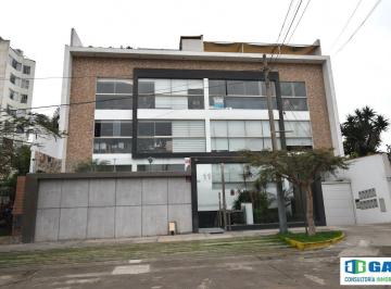 Departamento de 4 habitaciones, Lima · Impecable, Acogedor, en Condominio Cerrado Cerca Al Pentagonito
