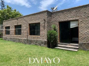 Casa · 300m² · 5 Dormitorios · 3 Estacionamientos · Casa en Cieneguilla Muy Bien Ubicada con Amplio Jardin y Lindas Plantas en Casa de Pingoyo