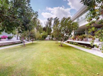 Casa · 261m² · 3 Dormitorios · 2 Estacionamientos · Casa en Challapampa