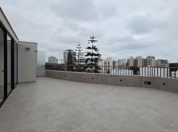 Departamento · 178m² · 3 Dormitorios · 1 Estacionamiento · Dúplex 3 Dorm. con Vista a Parque Privado y Terraza - Límite de Barranco y Miraflores