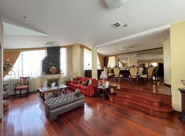 Casa de 6 habitaciones, Arequipa · ¡Semiamoblada! Vendo! Hermosa Casa Cerca a La Plaza de Yanahuara
