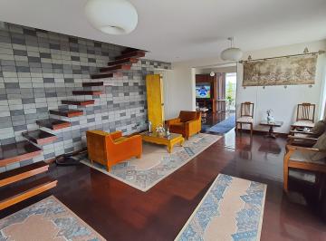 Departamento de 3 habitaciones, Lima · Tríplex en San Isidro con Salida a Parque