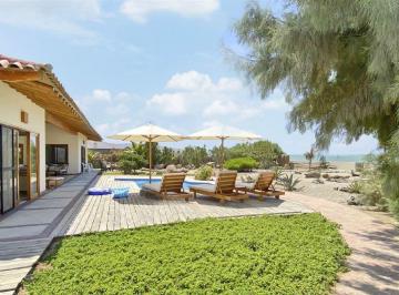 Casa de playa de 4 habitaciones, Talara · Bella y Amplia Casa Amoblada en El Ñuro, Los Organos en Primera Línea Al Mar