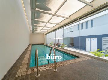 Gran piscina en areas comunes · Magnifico Duplex con Vista Al Mar en Venta en Barranco