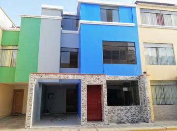 Casa de 6 habitaciones, Trujillo · En Venta Casa en Condominio de 03 Pisos, Urb. San Isidro, I Etapa