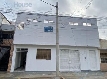 Local comercial · 130m² · Alquiler de Local Comercial en Huacho 372 m² Area Total