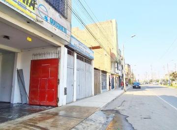 Local comercial · 217m² · 2 Dormitorios · 2 Estacionamientos · Alquiler Local Comercial en Los Olivos de 142 m²