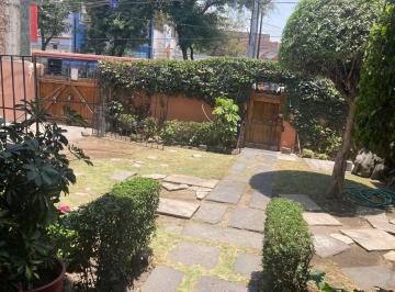 Casa de 5 habitaciones, Arequipa · ¡Casa Amplia en Venta en La Exclusiva Av Ejército, Arequipa!