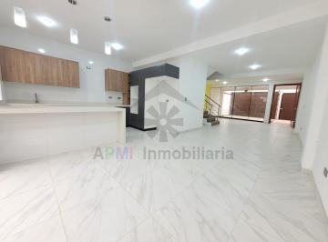 Casa de 4 habitaciones, Chiclayo · Venta de Casa Moderna en Urbanización Los Sauces Frente a Parque
