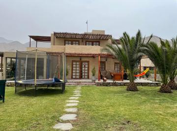 Casa de campo de 6 habitaciones, Lima · Casa de Campo en Condominio, Lista Para Mudarse!