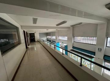 Local comercial · 1894m² · 10 Dormitorios · Estupendo Local en La Victoria