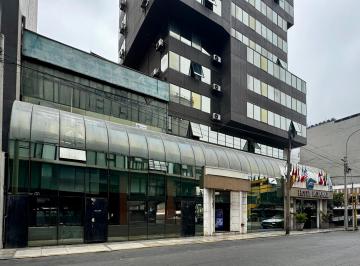 Local comercial , Lima · Excelente Propiedad C/licencia Comercial Cz a Pasos de Av Pardo
