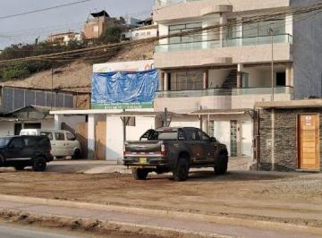 Departamento de 4 habitaciones, Lima · Oportunidad - Duplex a Pasos del Malecon de Punta Negra