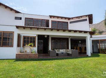 Casa de 4 habitaciones, Lima · Casa con Excelente Distribucion – Rinconada del Lago – La Molina