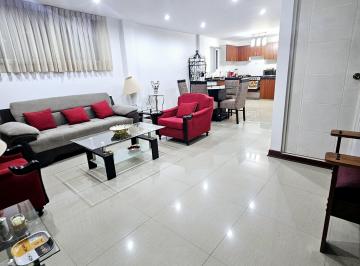Ubicada en una zona estratégica, en el límite entre San Miguel y Magdalena, apoc · Vendo Casa con Cochera Dentro de Condominio